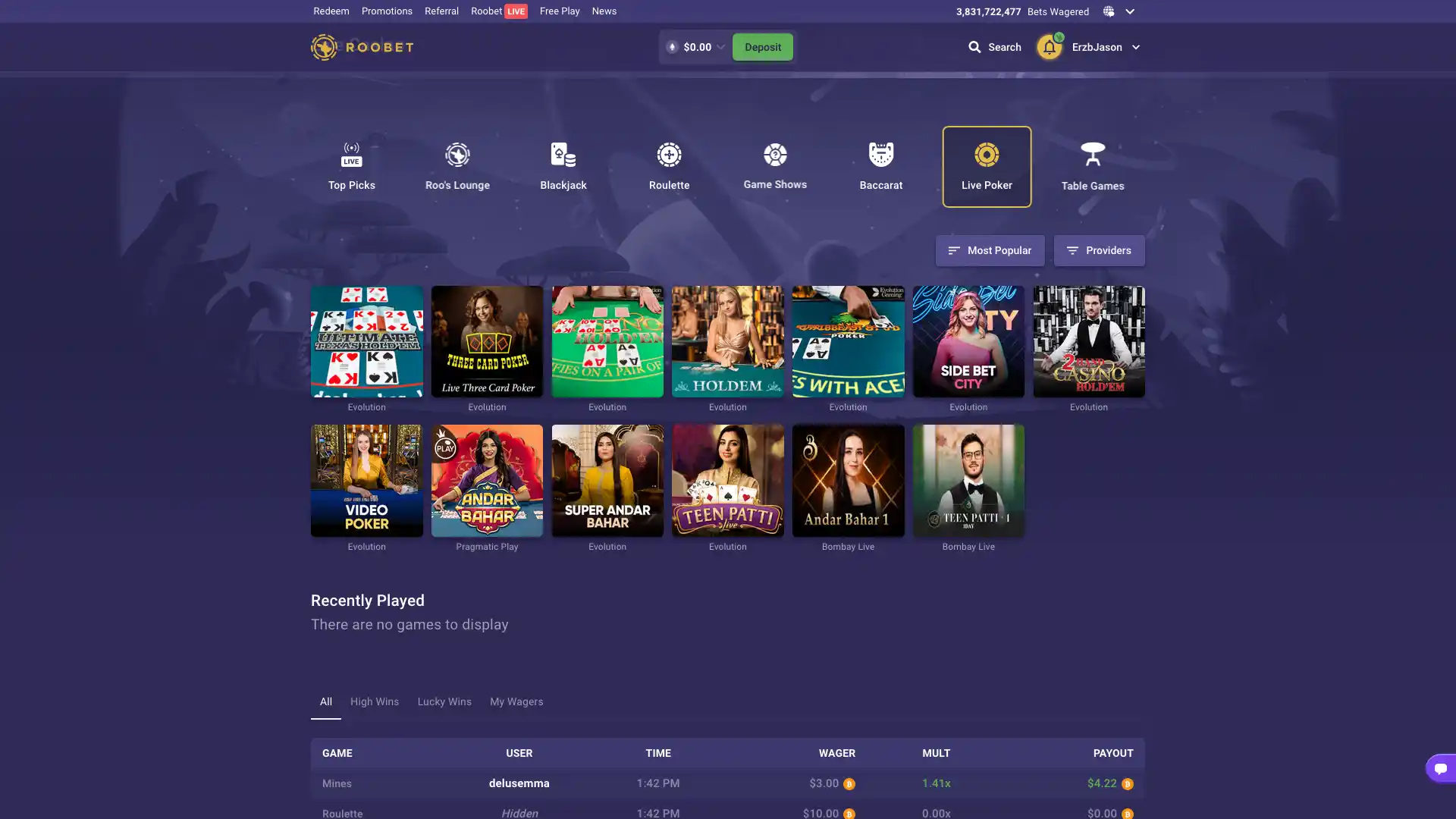 Schermafbeelding van het Roobet Casino platform met game-lobby en promoties